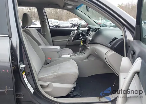 2011 Toyota Highlander Base V6 из США, поврежденный, VIN 5TDBK3EH2BS072529